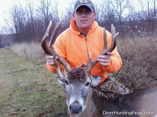 Buck with Third Antler Shot While Deer Hunting